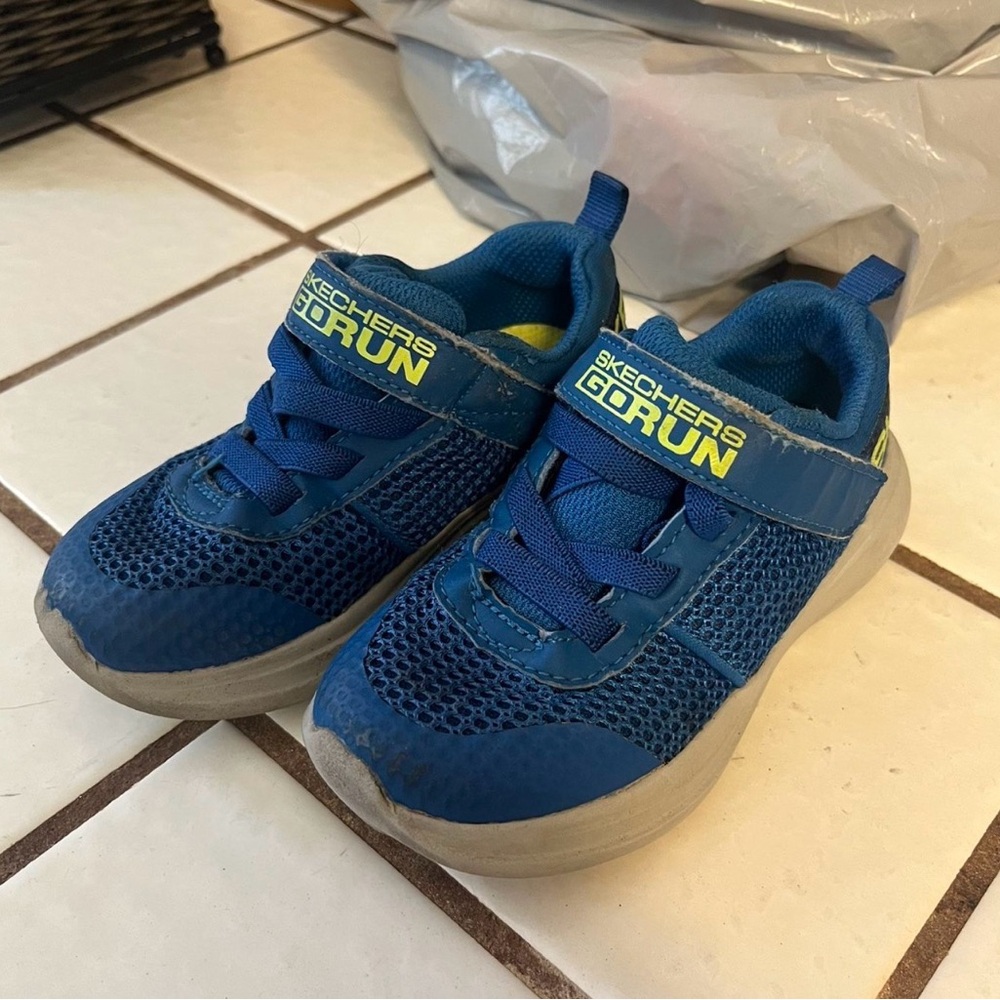Skechers Boys Little Kids Go Run Sneakers Size 9
